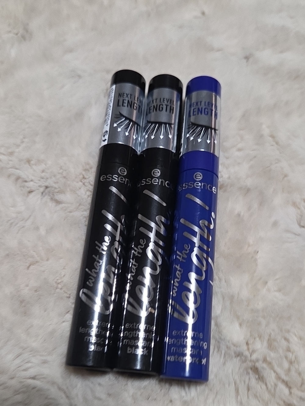 essence What the Length Mascara — Black & Blue